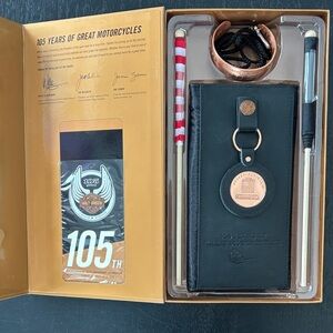 Harley-Davidson 105th Anniversary Gift Set Wallet Keychain Bracelet